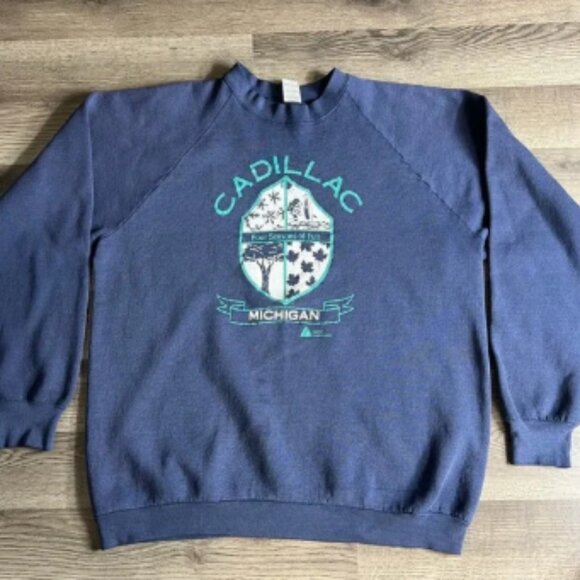 VTG Cadillac Raglan Sweatshirt Fits Large Michigan Vacation Nature Made in USA - Picture 1 of 11